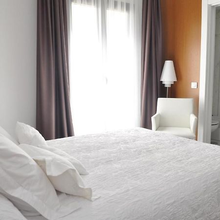 Toral Hotel Leon Bilik gambar