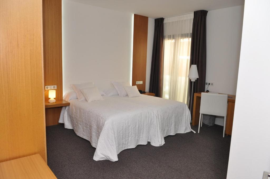Toral Hotel Leon Bilik gambar